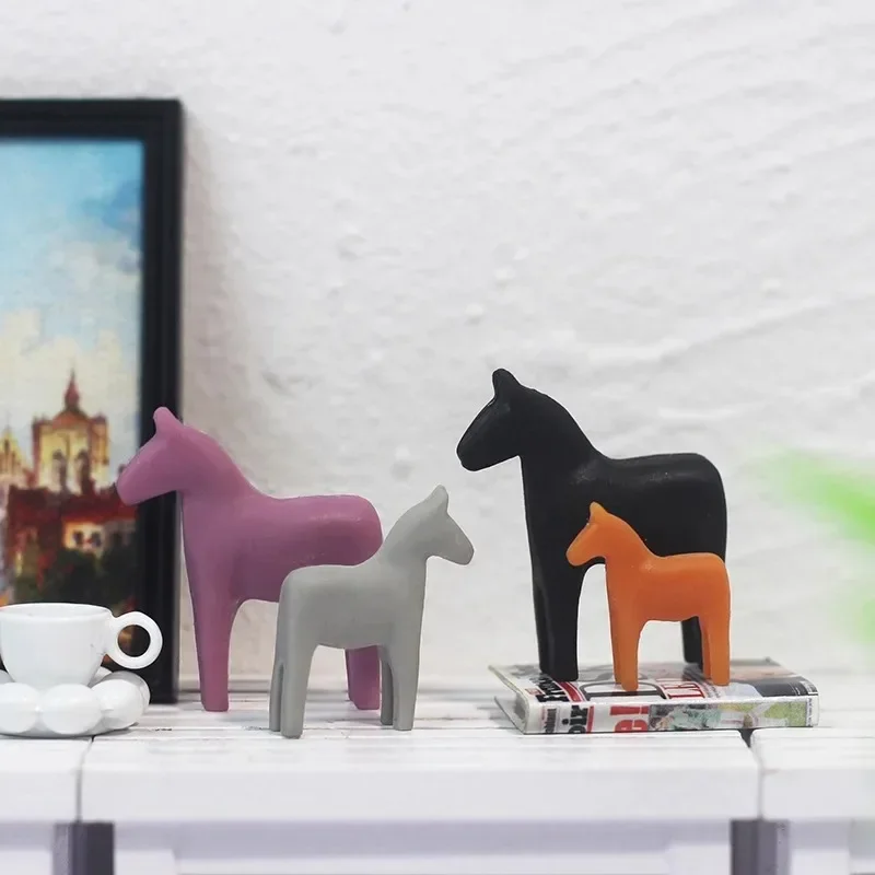 1/12 Mini Horse Set Model for Dollhouse, Creative Mini Figurine Ornament for Mini Home Decoration