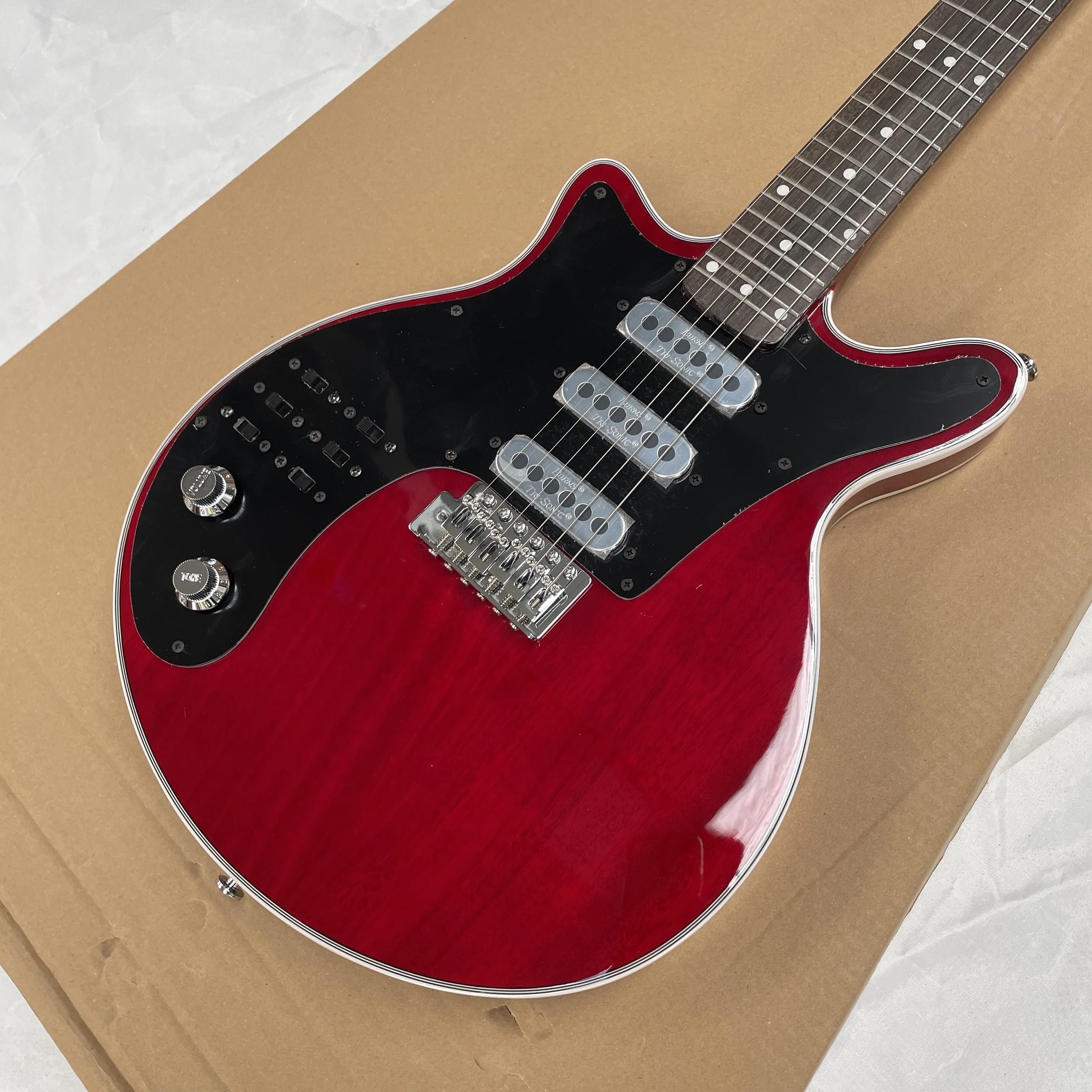 Classic red electric guitar, SSS pickup guitars, silver hardware electric guitarra