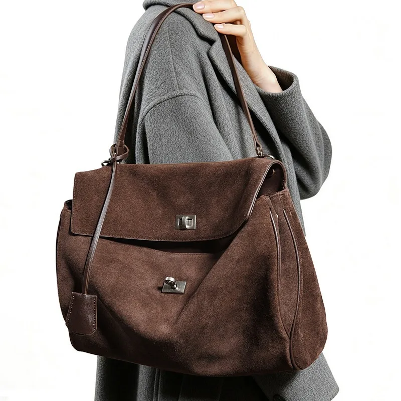 

Женская сумка-тоут из натуральной кожи 2026 года, стильная, с отделкой из оленьего меха, мягкая замшевая сумка через плечо, шикарная, вместительная