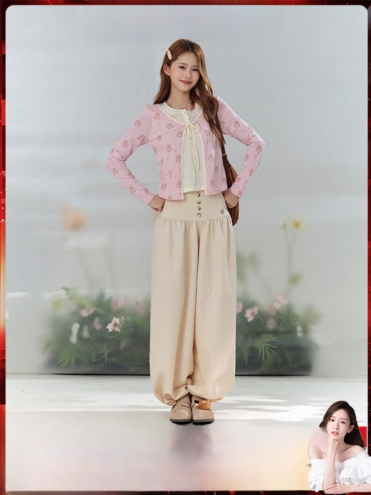 Blusa Feminina F426 Nova com Estampa de Urso Poá, Manga Longa, Efeito Duas Peças com Laço, Confortável, em Tricô, Estilo Casu...