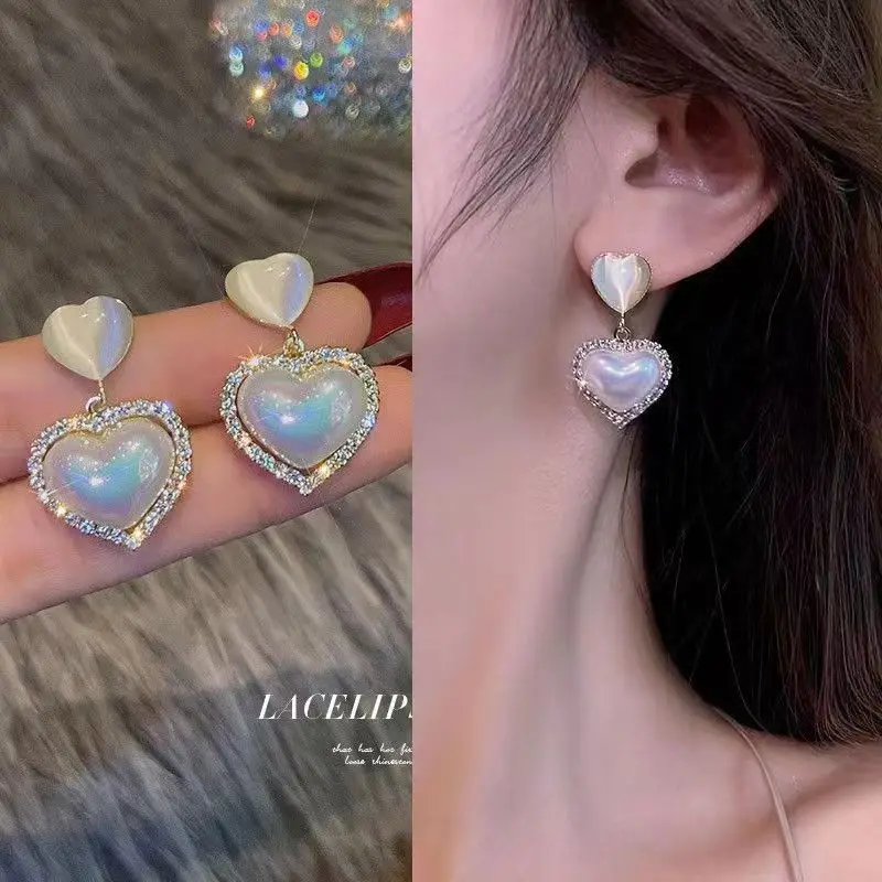 1Set Hot Selling Temperament Imitation Pearl Heart Earrings with Cold and Sweet Style, Simplicity and Sweet Ot Buckle Earrings