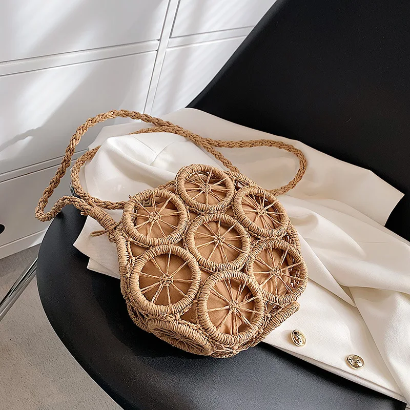 Summer Hollow Round Straw Bag For Women Casual Woven Handmade Crossbody Bag New Trendy Rattan Beach Bags Designer Circle Handbag