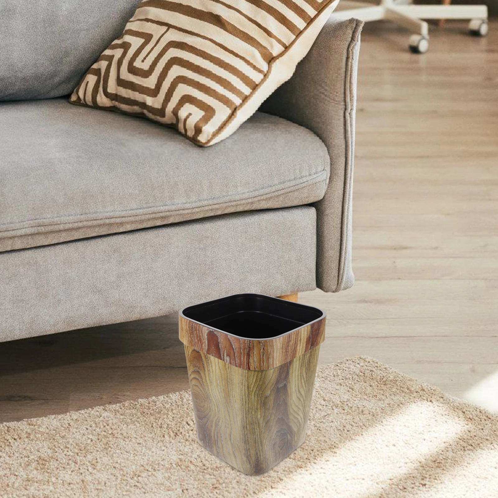 

Retro Imitation Solid Wood Trash Bin 14L Large Capacity Thickened Eco Friendly PP Plastic Home Use Pressure