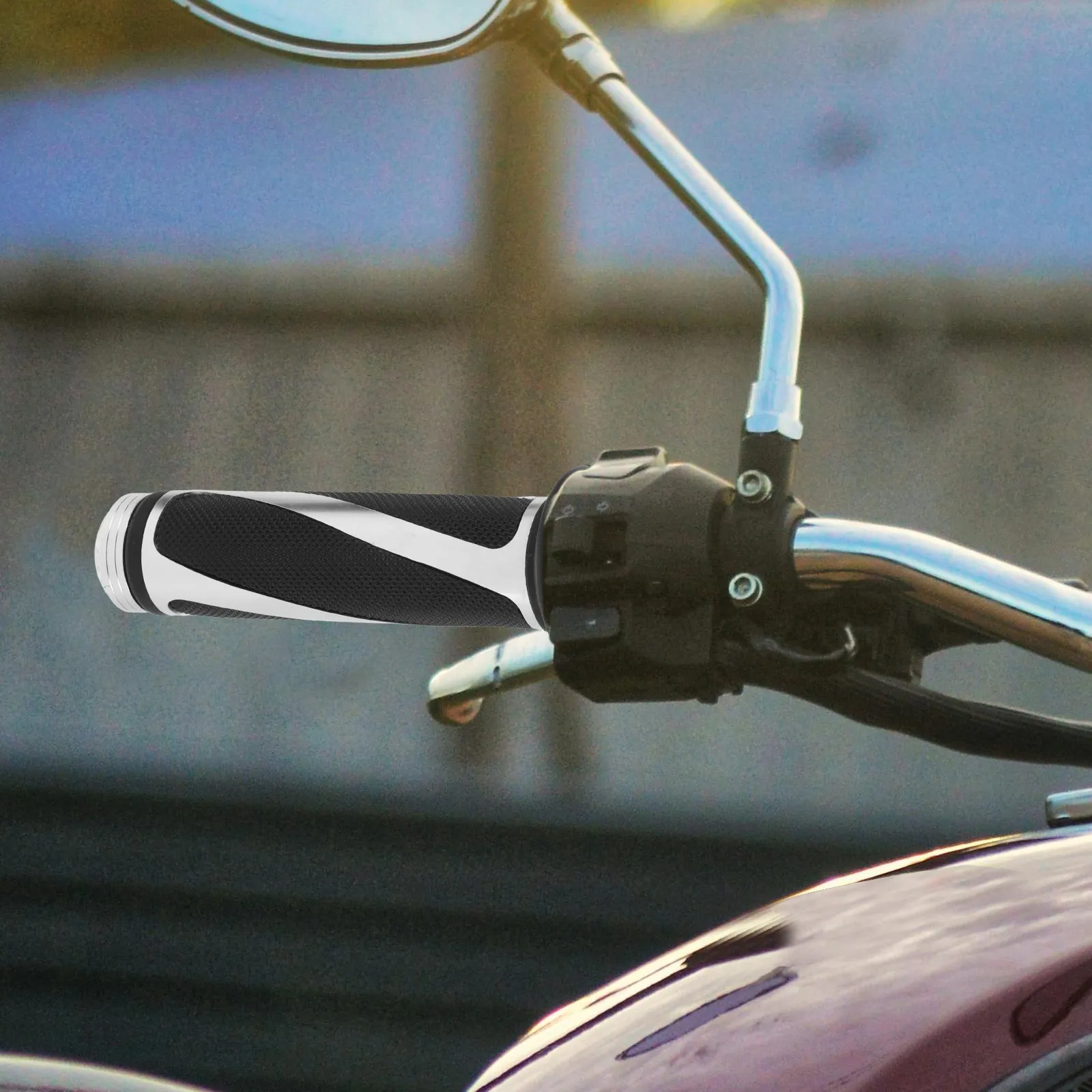 

1Pair Motorcycle Handlebar Grip Comfortable Non-Slip Replacement Handle Hand Protector for Motorcycle Accessories Handlebar