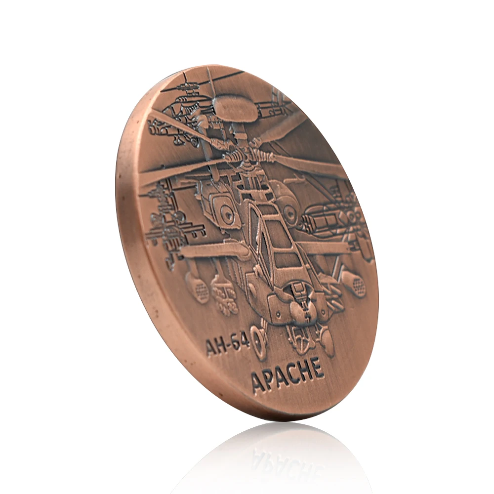 طائرة هليكوبتر مسلحة أمريكية AH-64 أباتشي تذكارية للعملات المعدنية والحرف العسكرية المقتنيات هدية عملة التحدي