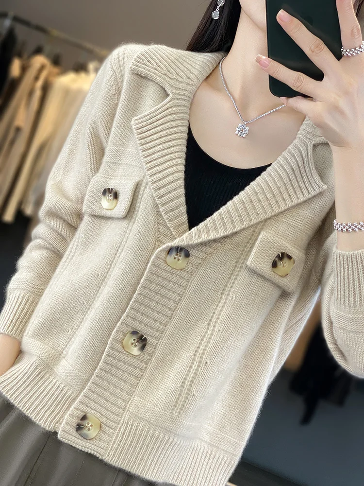 Fashionable slimming and stylish lapel, 100% pure wool cardigan, women\'s 2024 spring new external short sweater jacket