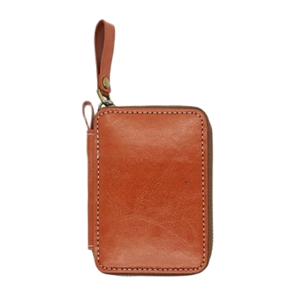 

Small Fly Fishing Tackle Storage Box PU Leather Lure Organizer with Rust Resistant Zipper 11x8.5x2cm Brown Color