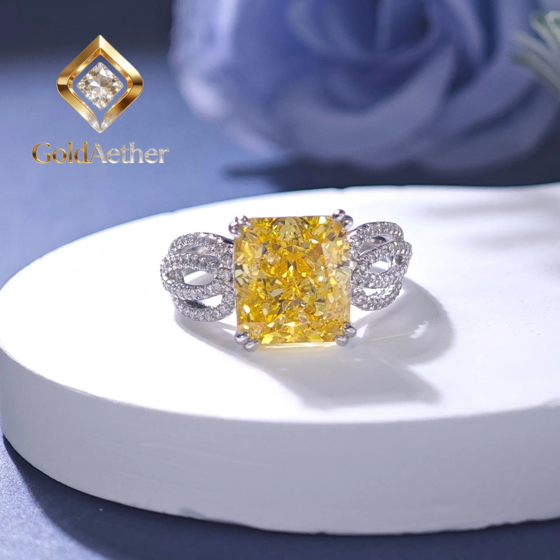 

Женское кольцо GoldNouveau с желтым муассанитом 4 карата, платина PT950, оправа с четырьмя крапанами, уникальная форма и ослепительное сияние