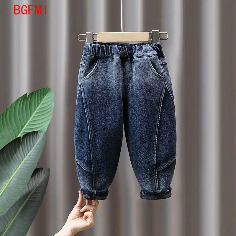 

Джинсы для мальчиков, новинка 2025 года, повседневные джинсовые брюки с завязками, детские толстые бархатные брюки на зиму, бархатные брюки, тонкие осенние