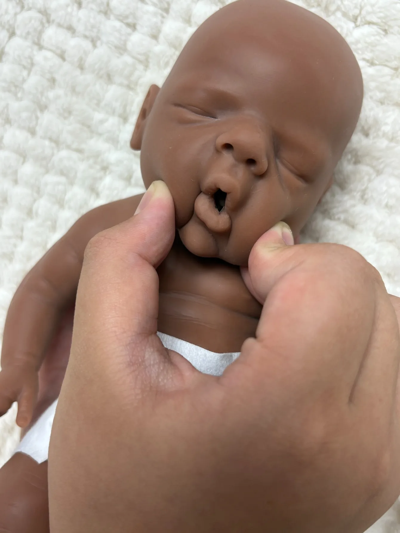 Aizwa1 10 pollici cioccolato tono pelle silicone rinato ragazza fatta a mano Bebe non verniciata bambola appena nata per i regali dei bambini