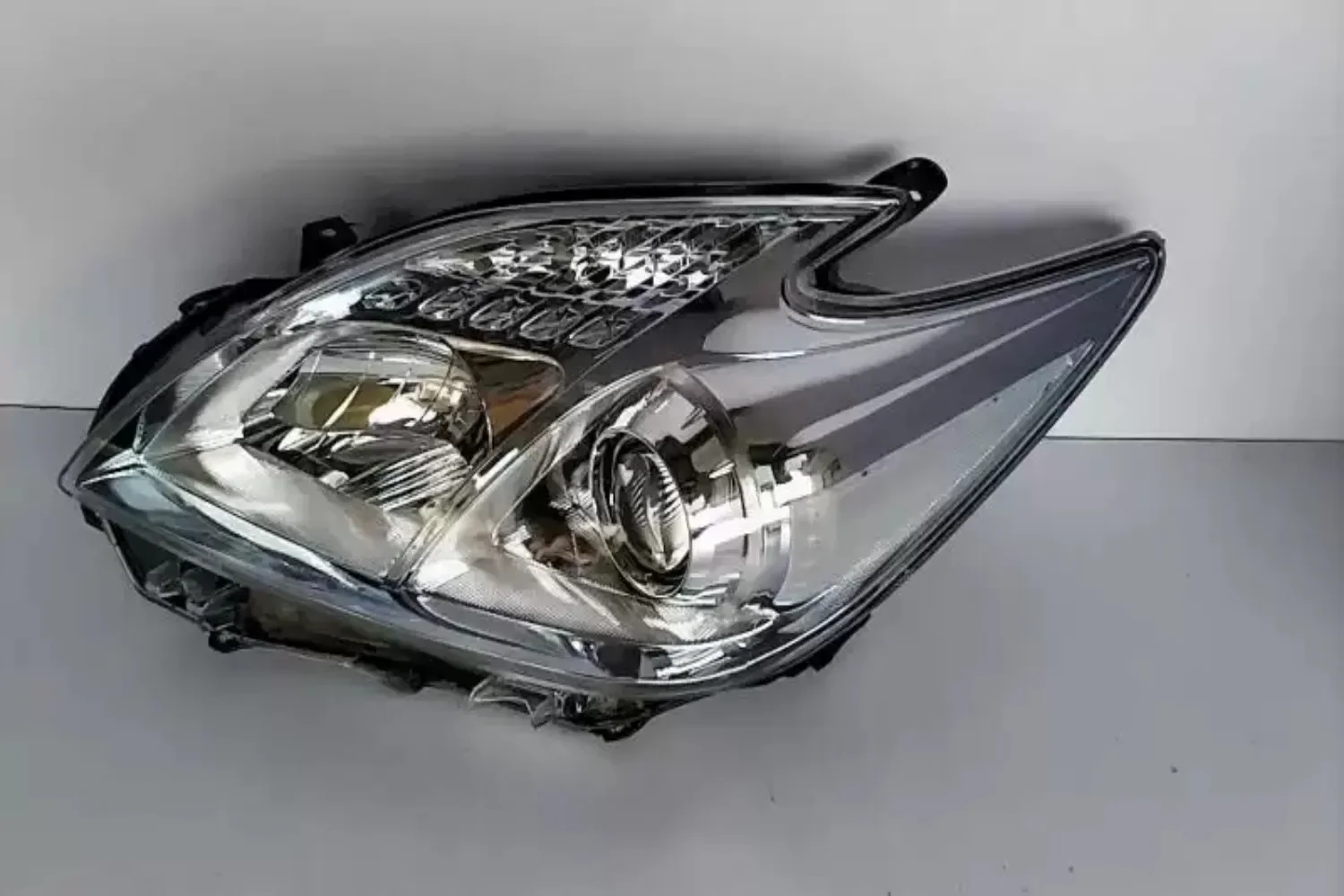 

Автомобильная галогенная фара, фара DRL, дневные ходовые огни для Toyota Prius, указатель поворота