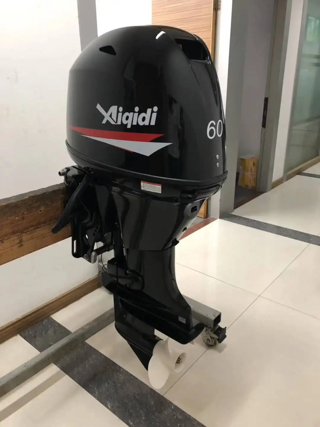 محرك Aiqidi F60 الخارجي مع EFI وحواف POwer للتحكم في محراث العمود الطويل من النوع الجديد
