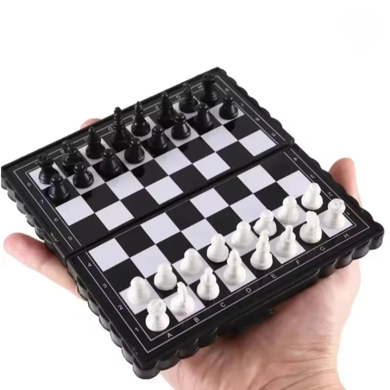 

1 Box Of Mini Magnetic Chess Set Folding Magnetic Plastic Chessboard Board Game Portable Kid Toy Portable Outdoor