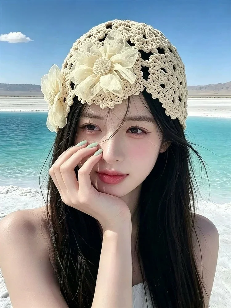 visvim-ennio-edition-collaborative-bonnet-en-dentelle-fine-tissee-a-motif-floral-modele-ajoure-pour-femme-accessoires-de-mode-printemps-automne
