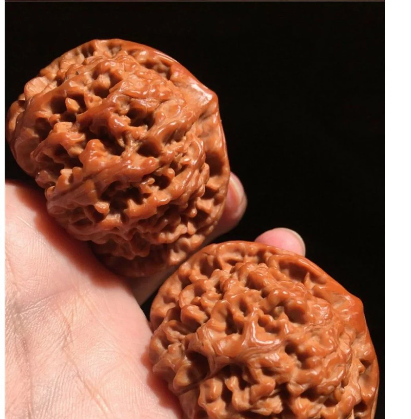 2Pcs Natural Wenwan Walnut Big Size Handball Health Care Ball Grip Palm Massage Chinese Walnuts Elderly Gift Massage Gadget