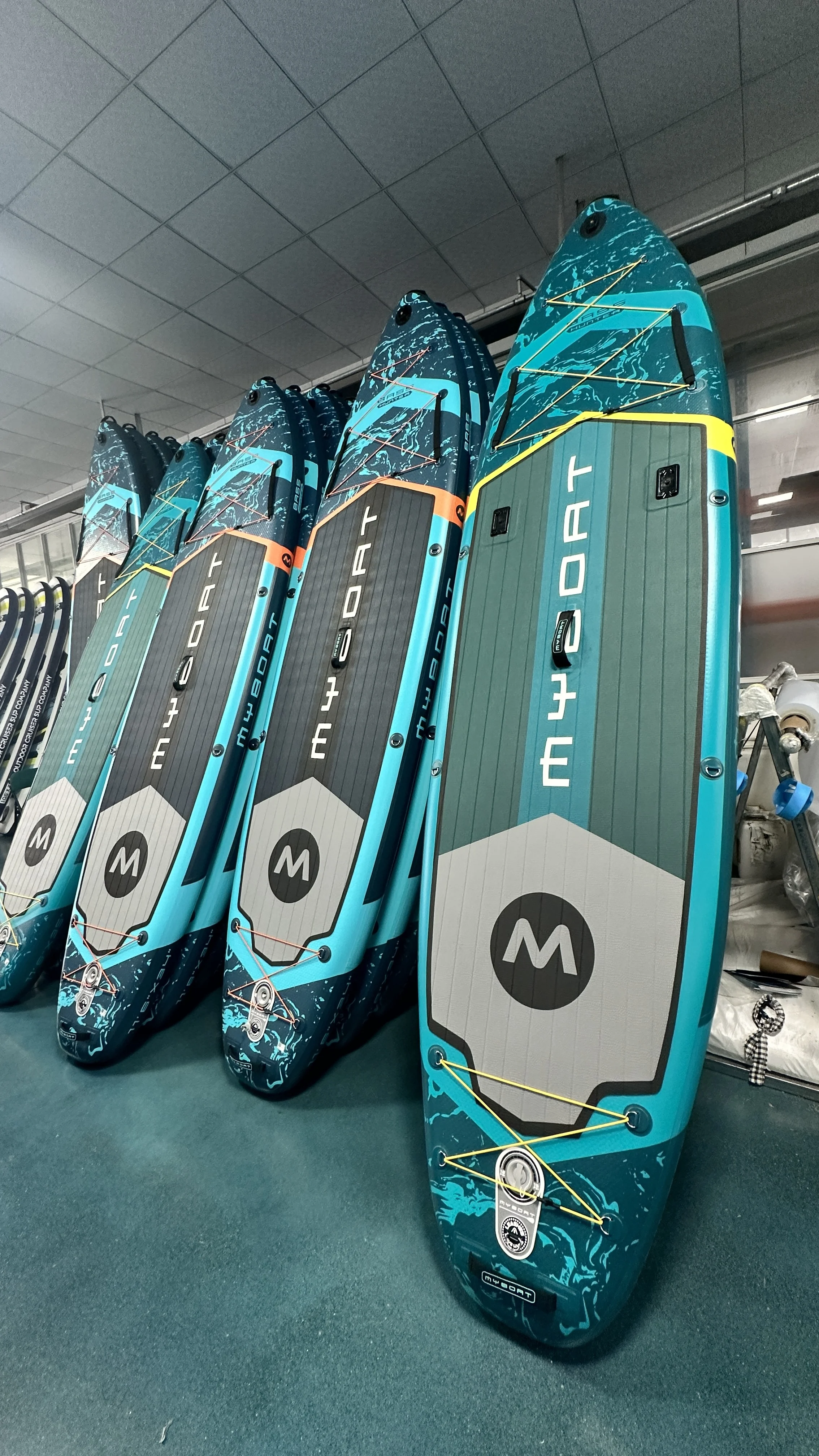 Neues Design Wasserspielgeräte Surfbrett Paddle Board Ständer aufblasbar mit Aca-Kajak-Sitz