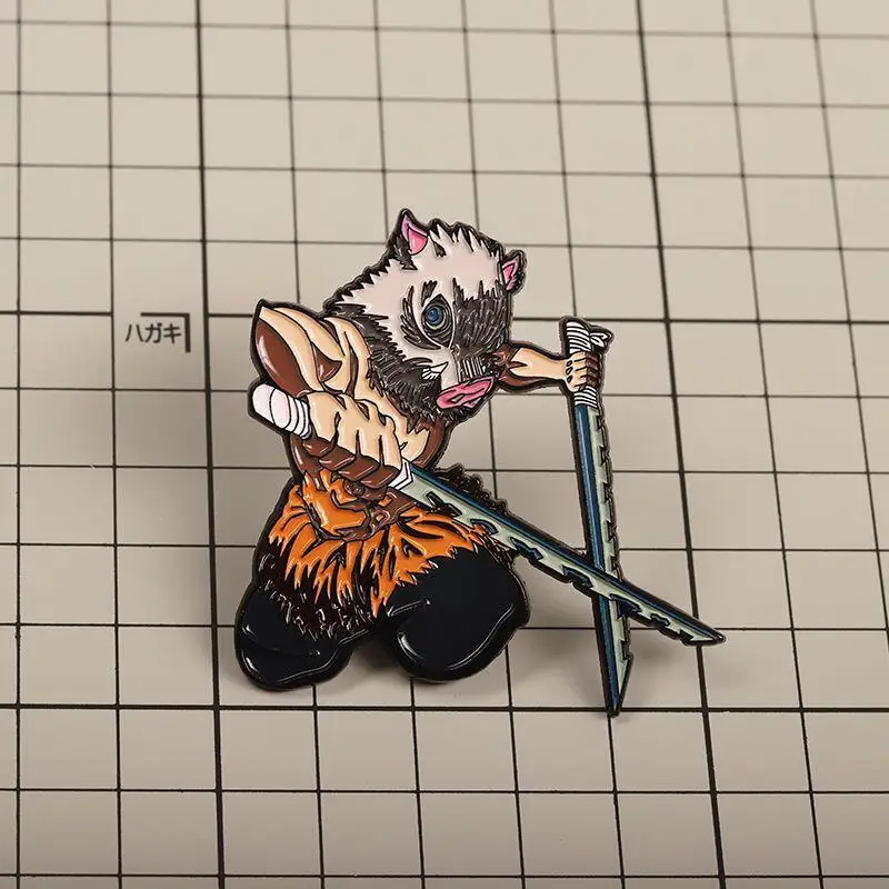 Broche périphérique Demon Slayer Hashibira Inosuke, nouvelle figurine périphérique de dessin animé créative, décoration d'animation, cadeau, livraison rapide