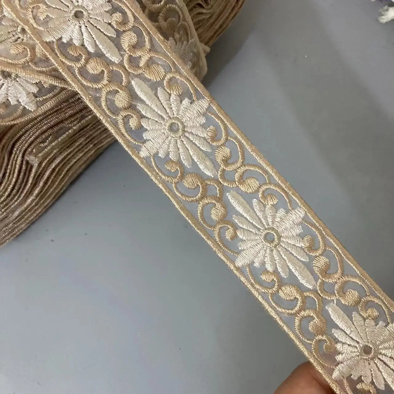 1 Meters White 3.6cm Vintage Ethnic Style Embroidery Lace Trims Ribbon Flower Jacquard Organza Garment Accessories