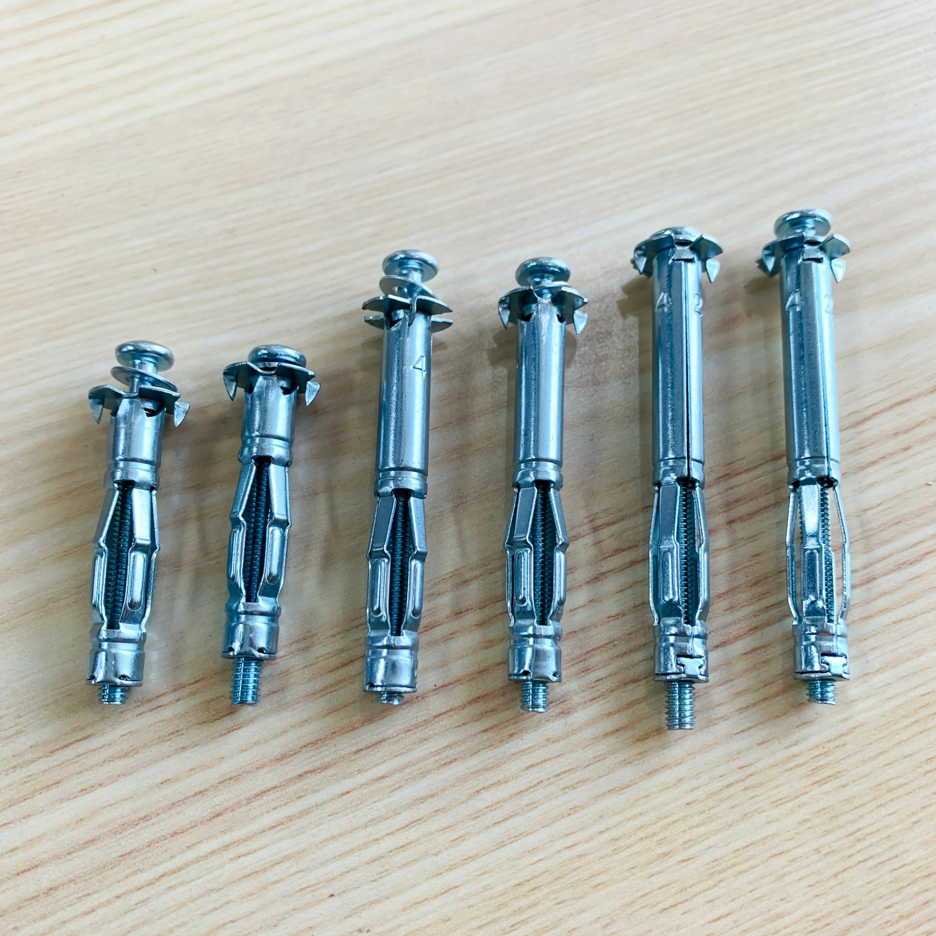 20pcs Expansion Bolt Rivet Nut Screw Bolt Kit Gypsum Board Drywall Anchor fastener Fix Hollow Plugs Metal Screw hardware