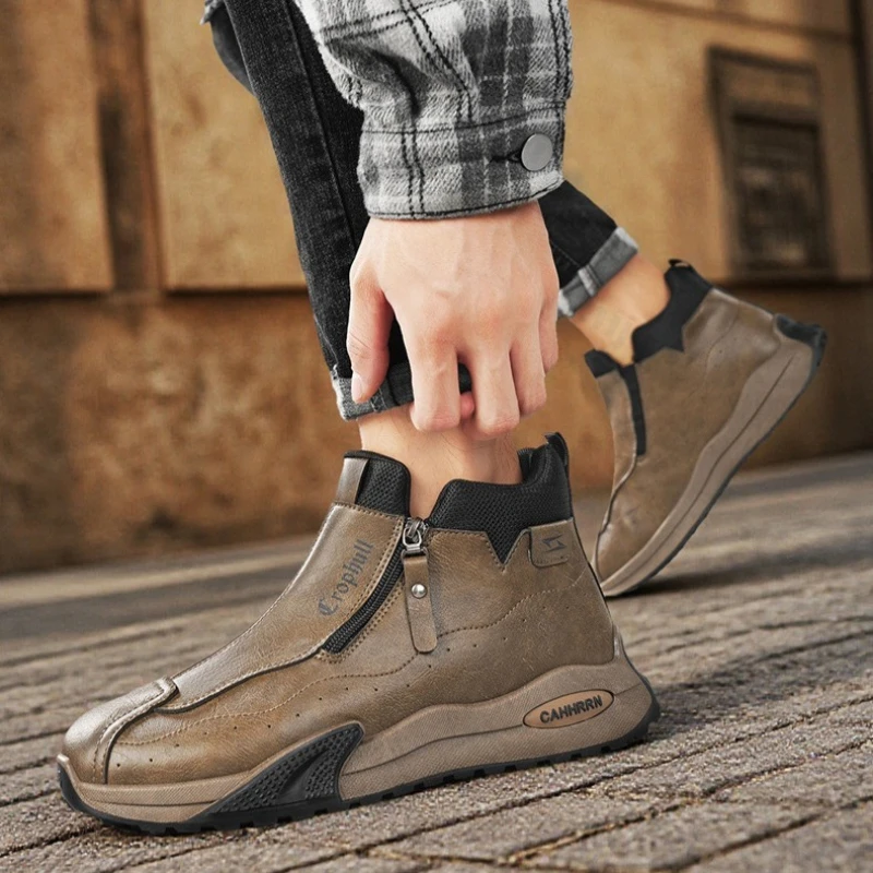 

Модная мужская повседневная обувь с боковой молнией, осень 2023, новые удобные кроссовки на платформе, увеличивающие рост, нескользящие винтажные короткие ботинки