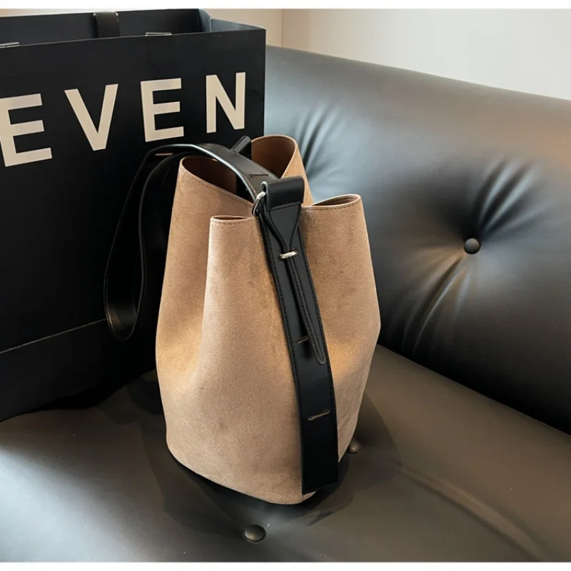 Vintage Suede Bucket Shoulder Bag for Women, Adjustable Wide Strap Solid Color Large Capacity Casual Crossbody Tote Purse