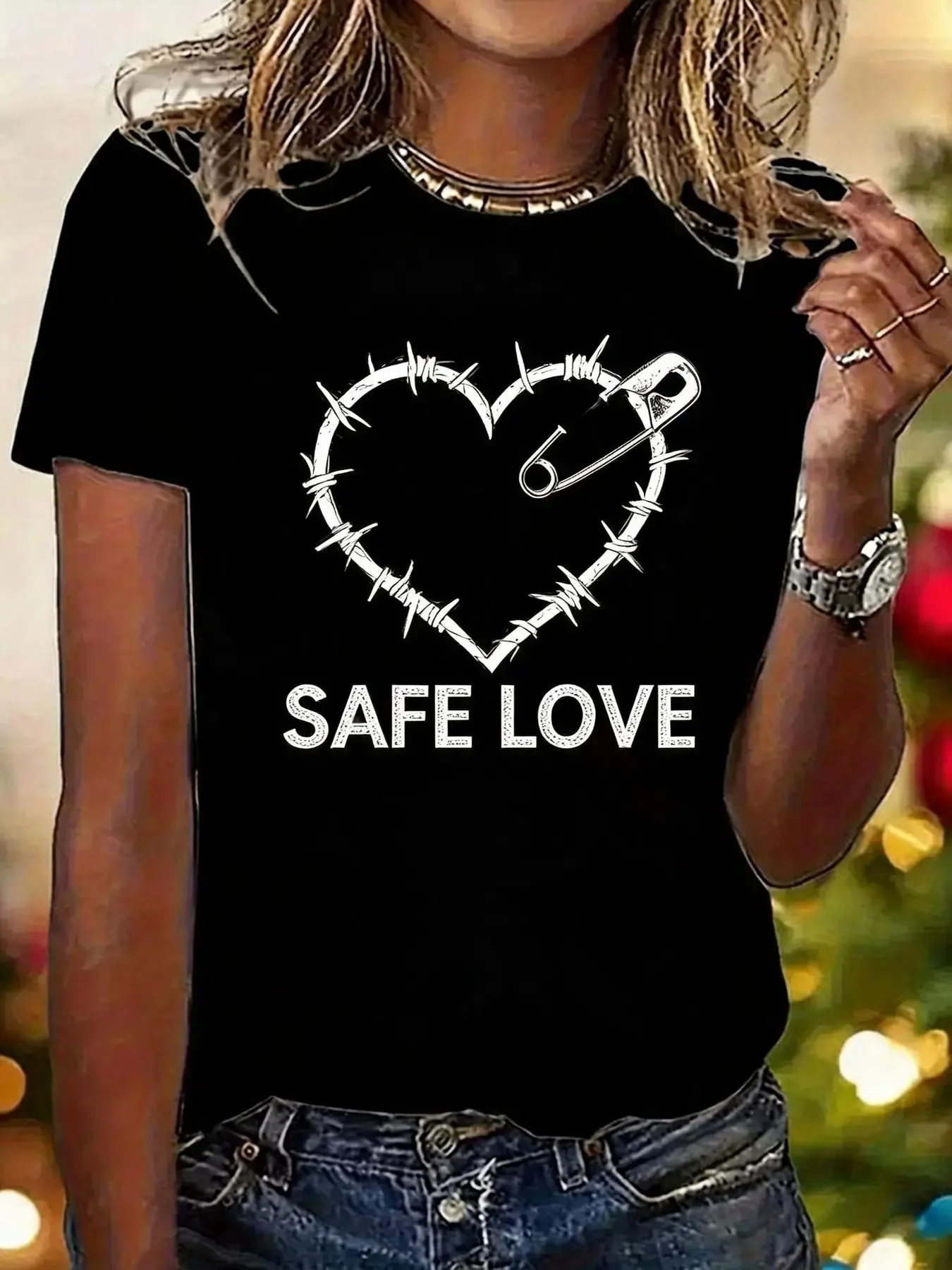 Safe Love Barbed Wire Heart Safety Pin Print T Shirt Women's Short Sleeve Graphic Tees Tops Casual Daily T-Shirt Clothes Outfit