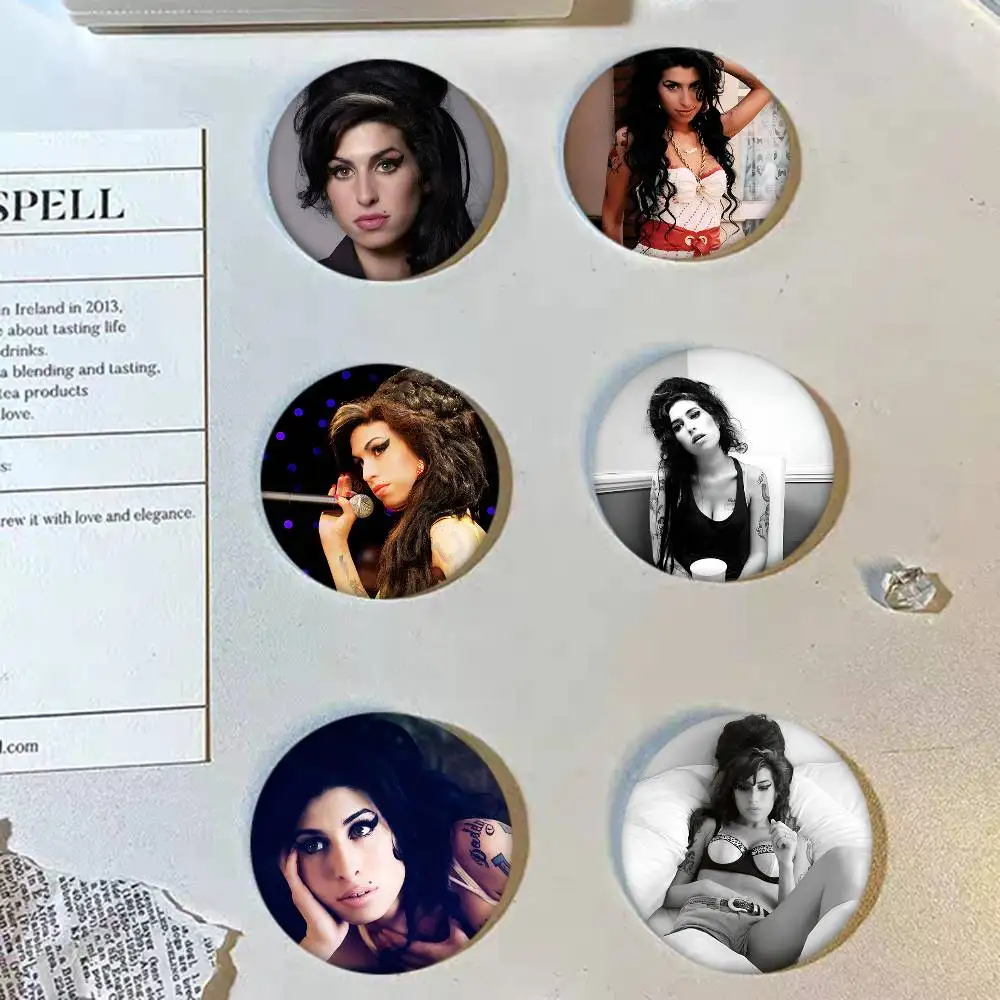 Singer Amy Winehous…