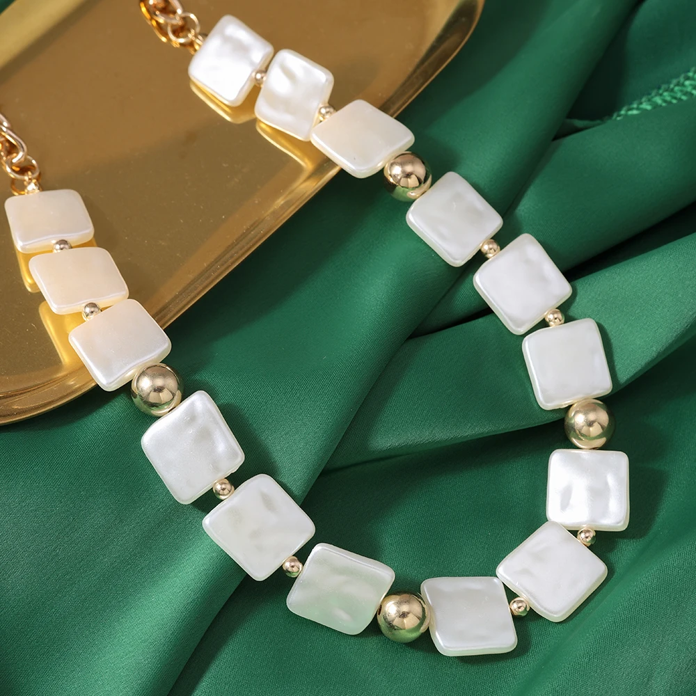 Aihua Boho Vintage Muschel-Anhänger-Halskette für Damen, modisch, barock, geometrisch, natürliche Muschel, weiße Perlenkette, Party-Schmuck – Detail 1