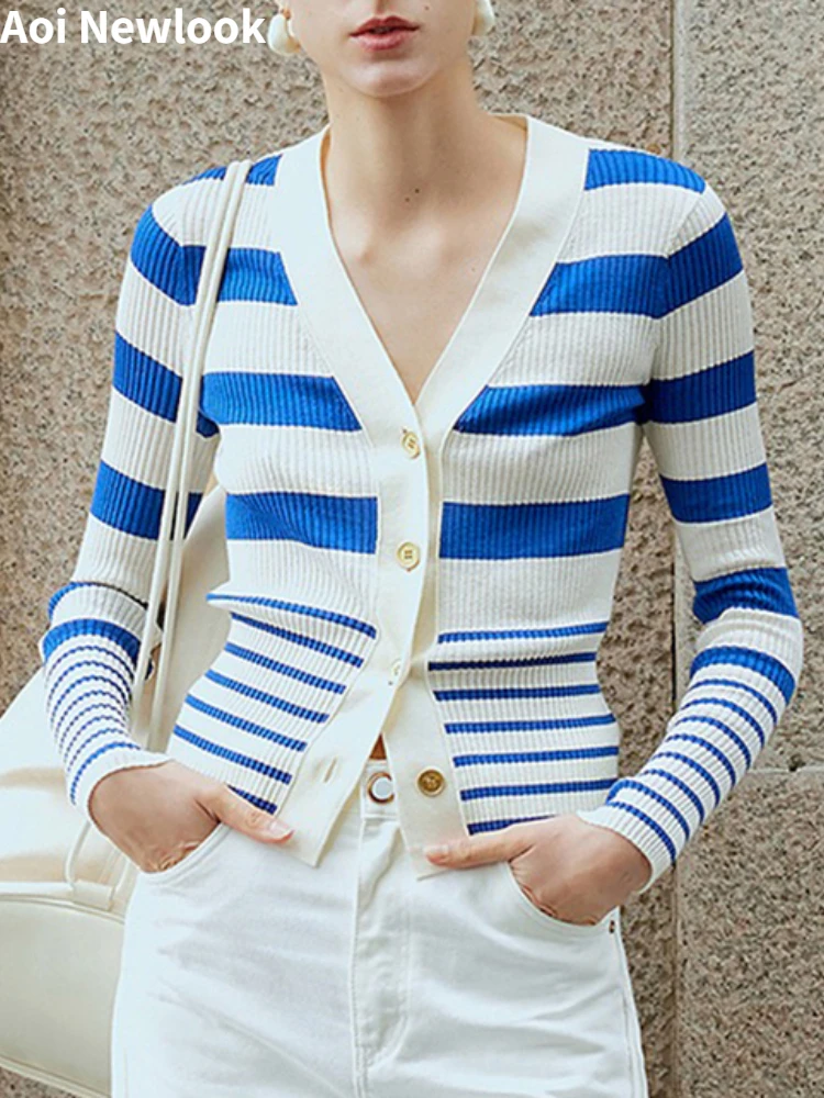 Black White Vintage V-Neck Striped Knitted Top Women's 2023 Spring Autumn New High Quality Slim Stretch Sweater Cardigan