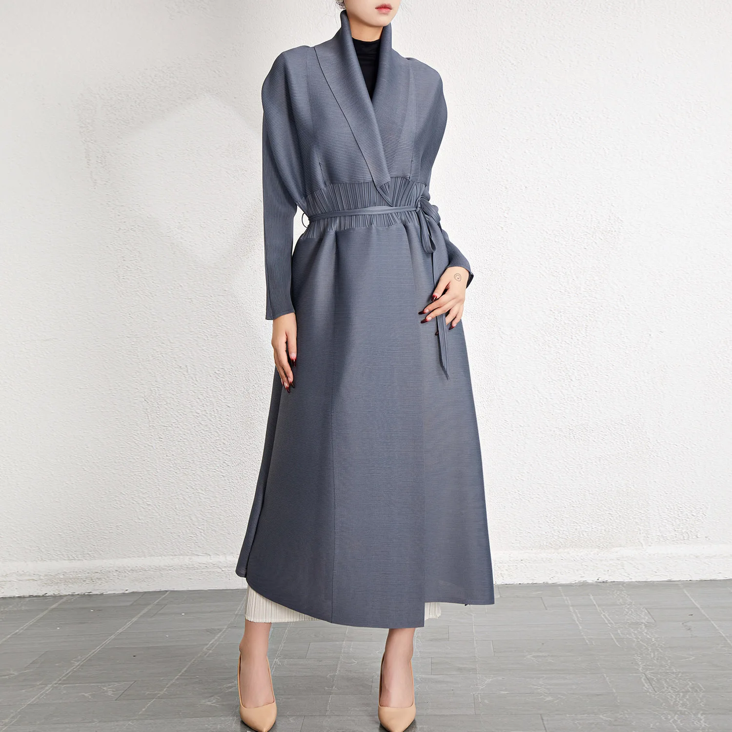 Pleated Trench Coat Women Lapel Full Sleeve Belt Full Sleeve Medium Long Versatile Solid Color New 2023 Autumn