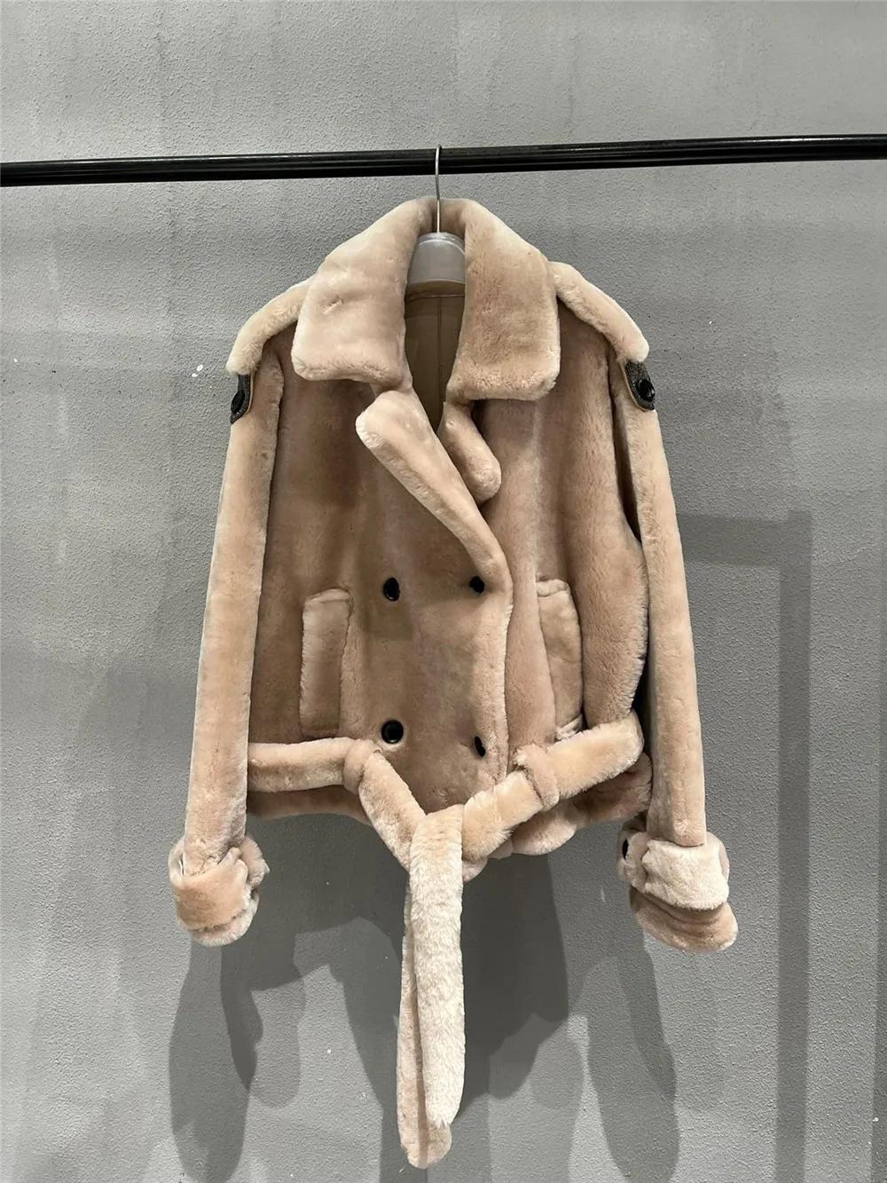 Women\'s Fur Coat Double Breasted Warm Jackets Female Fashion Tops B*C New
