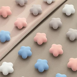 8Pcs Flower Shaped Quilt Holder Clips Non-Slip Blanket Comforter Cover Fasteners Duvet Pins Curtains Bed Sheet Fixer