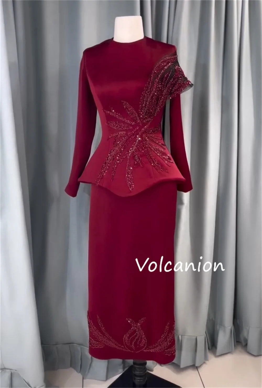 Customized Exquisite Charmeuse Sequined Pattern Straight Jewel Midi Dresses Bespoke Occasion Quinceanera Classic