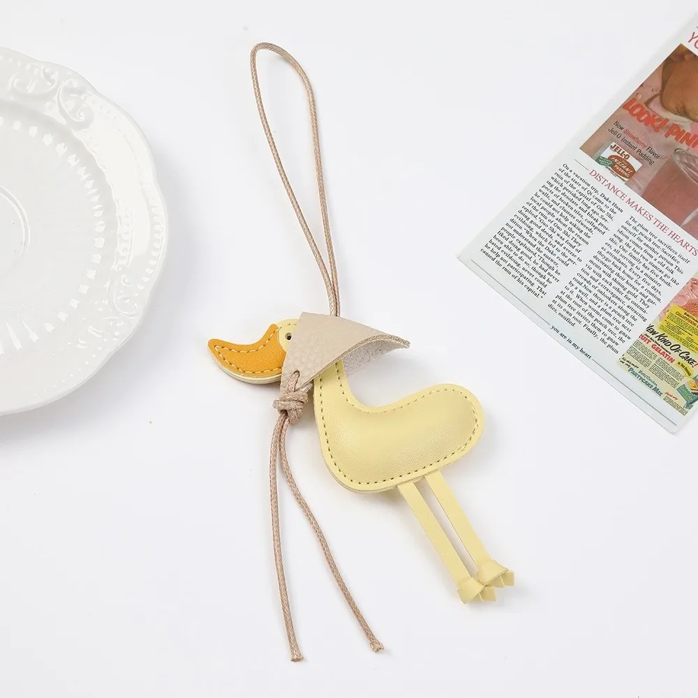 New PU Leather Duck Keychain Scarf Duck Shape Cute Style Cartoon Keyring Colorful Hanging Rope Animal Keyring Gift for Couples