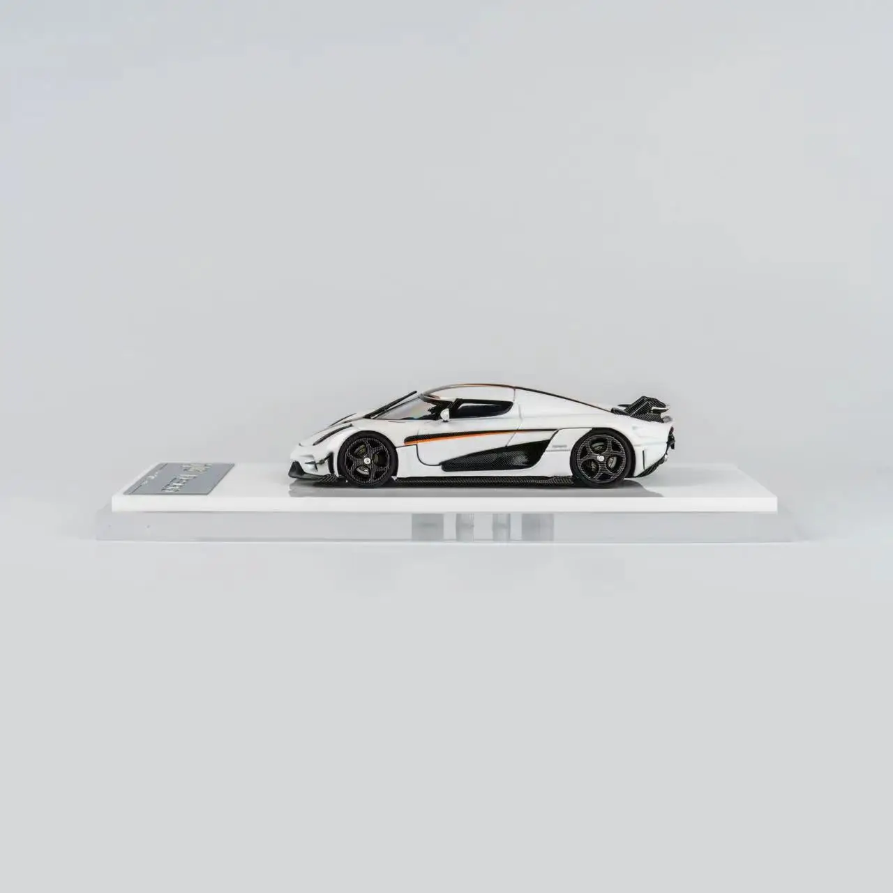 

** Предзаказ ** TPC 1:64 Regera белый литая модель автомобиля