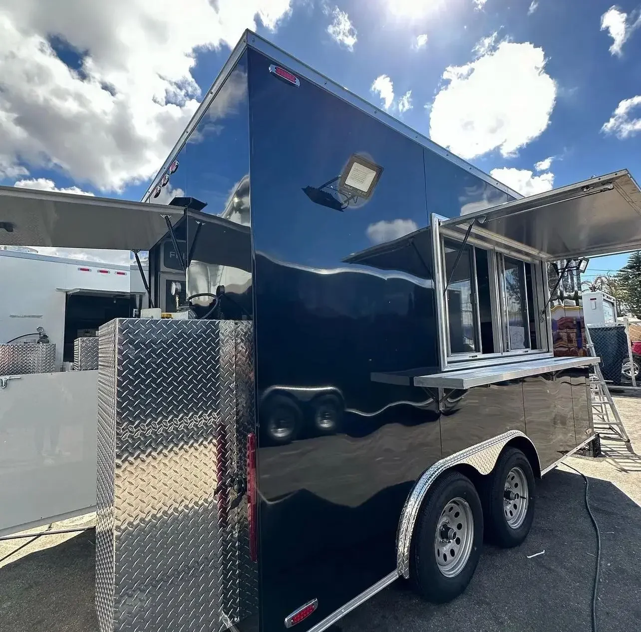 Stainless Steel Mobile Food Trailer Used and New Low-Price Food Trucks