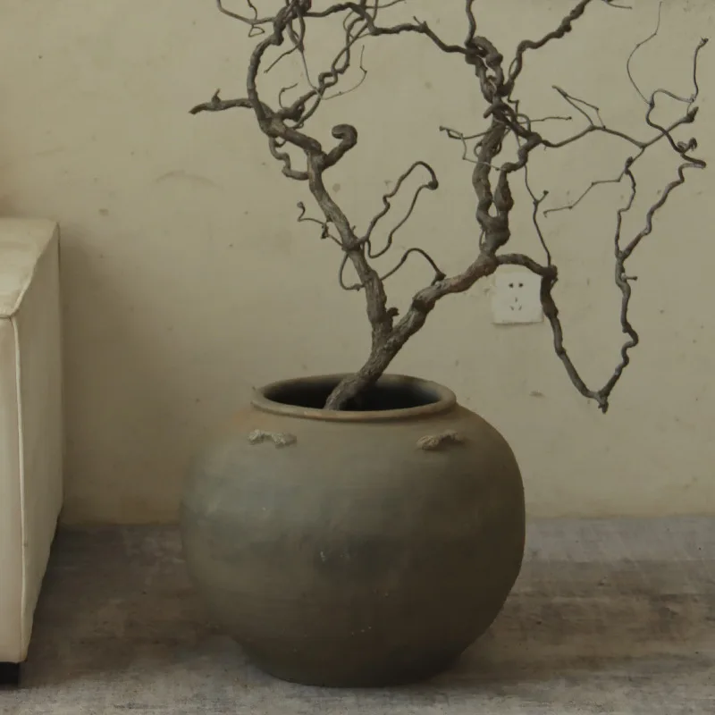 Spot earth pottery pot floor-to-ceiling pottery pot courtyard old flower pot nostalgic coarse pottery bottle retro homestay tank