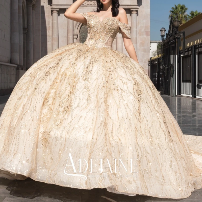 

Champagne Shiny Ball Gown Quinceanera Dresses 2026 Sequin Applique Lace Beading Crystal Corset Tull Off Shoulder Sweet 16 Dress