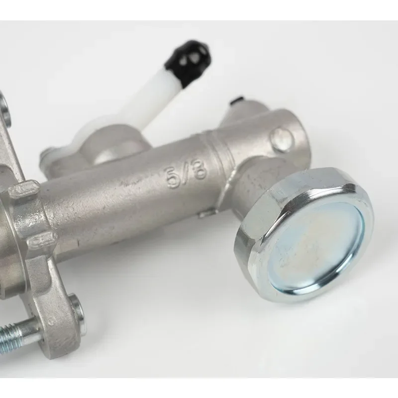 416004H100 416004H900 TCIC KAC1070 Automobile Part Clutch Master Cylinder for Hyundai H1 41600-4H100 41600-4H900 TCIC-KAC1070