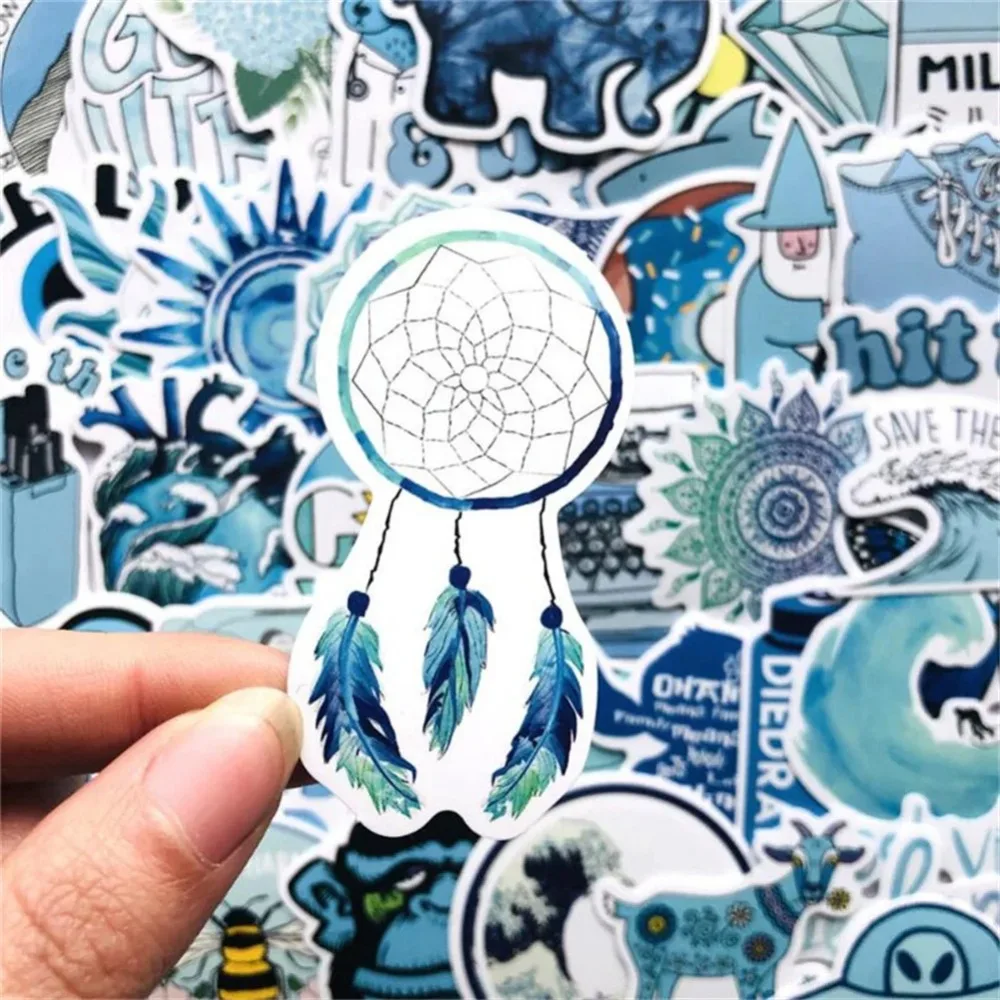 50 قطعة من ملصقات الكتابة على الجدران الكرتونية الزرقاء الطازجة للكمبيوتر المحمول والجيتار ولوح التزلج والثلاجة وخوذة ملصقات مقاومة للماء