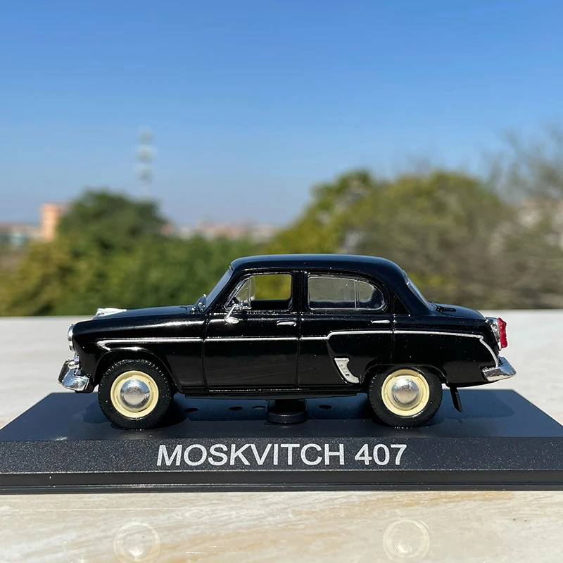 Diecast 1:43 Scale Soviet Moskvitch 407 Alloy Car Model Collection Souvenir Display Ornaments Vehicle Toy