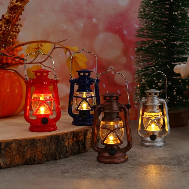 Halloween retro mini kerosene lamp, mini oil lamp, indoor decoration accessories, scene decorations, party decorations, toys