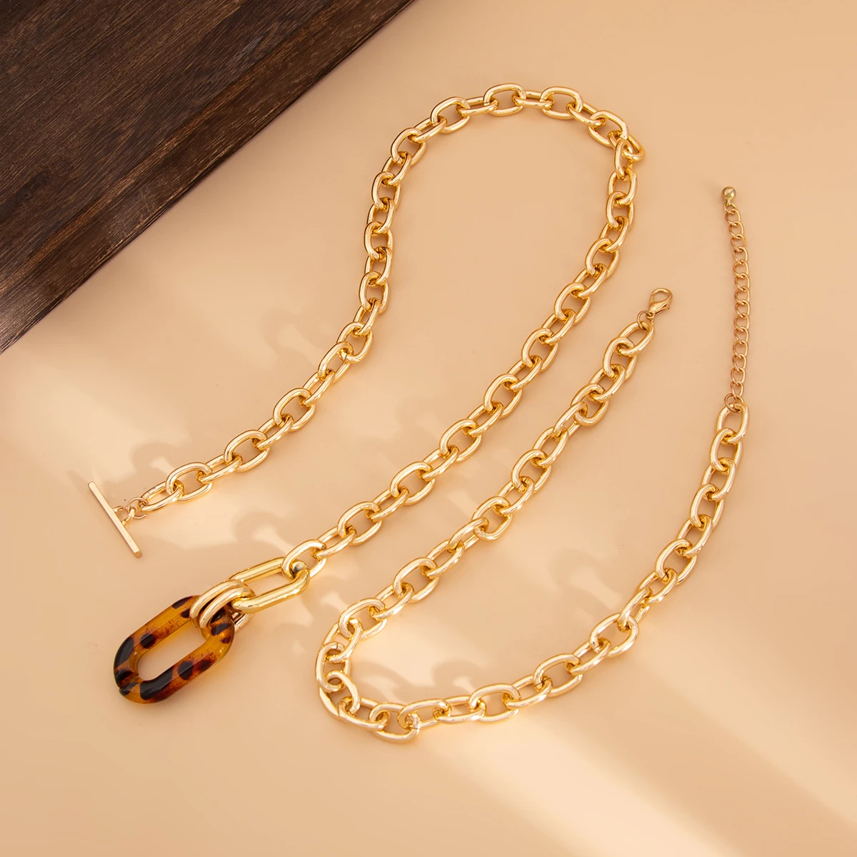 SHIXIN Vintage Acrylic Leopard Print Square Pendant Necklace for Women Punk Multi Layer Chunky Cross Chain Necklace Neck Jewelry