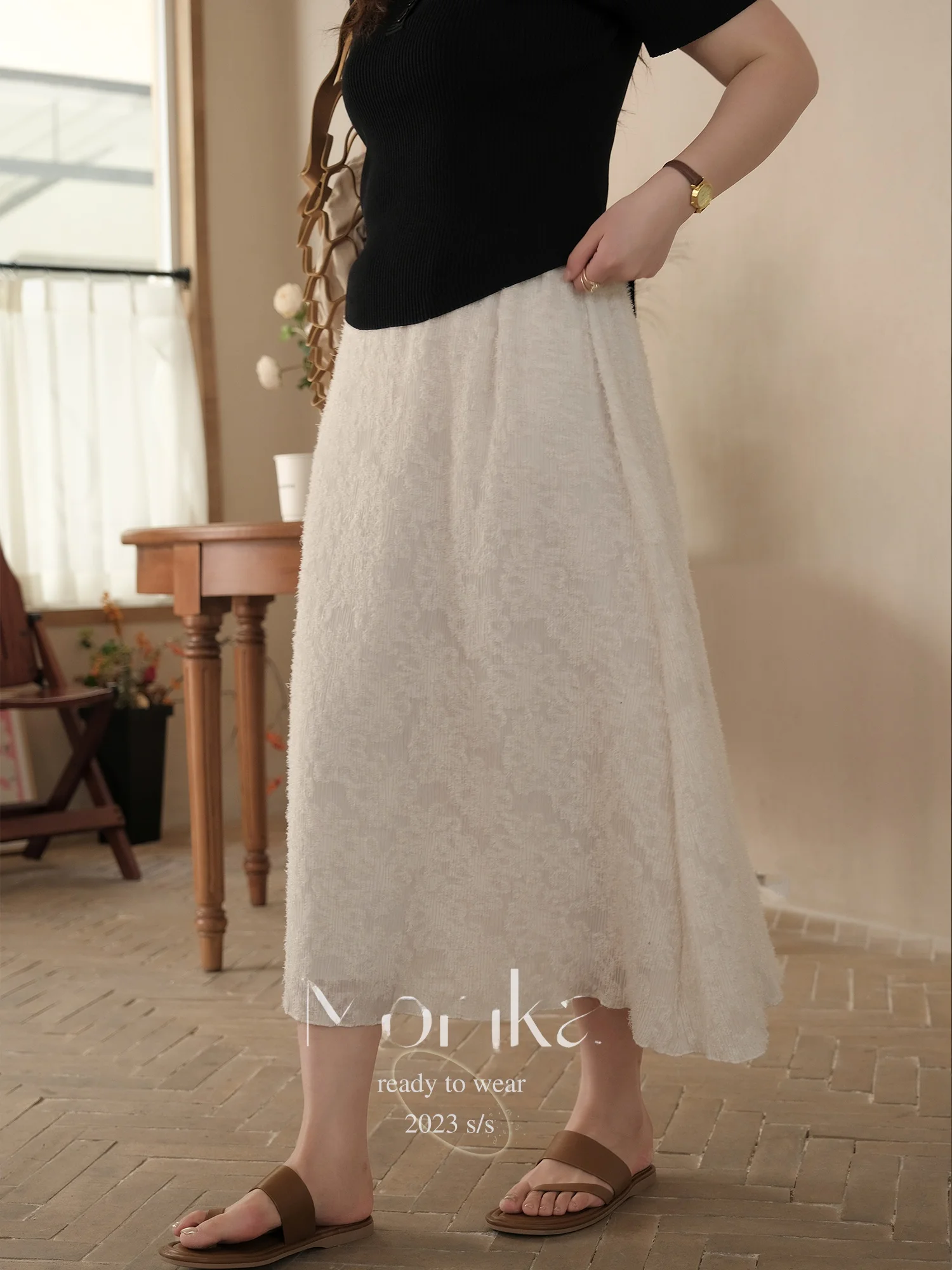 

Monika plus Size Women's Elastic Waist A-Line Midi Skirt Color Embroidered High Waist Slimming Versatile Long Skirt