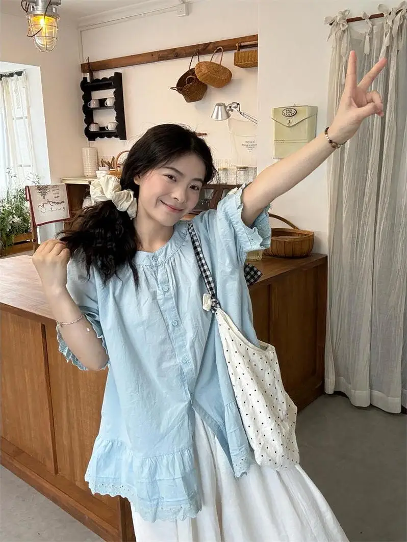 

Korean Style Sweet Lace Short Sleeve Button up Women's Shirt Spring 2026 Casual Loose Slimming Top Trendy Commute Wind