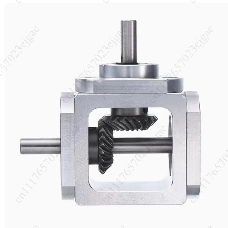 Cross commutator right angle transmission reverse gear helical gearbox reduction ratio 1:1 dual output shaft