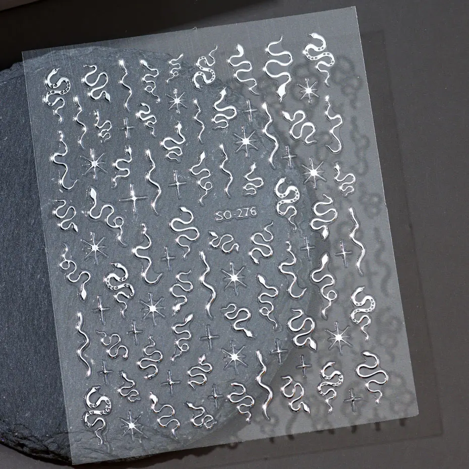 3 uds. De pegatinas 3D de serpiente negra para decoración de uñas, pegatinas Punk doradas y plateadas con estampado de animales, calcomanías de luz de estrellas, herramientas de manicura de año de serpiente oscura gótica