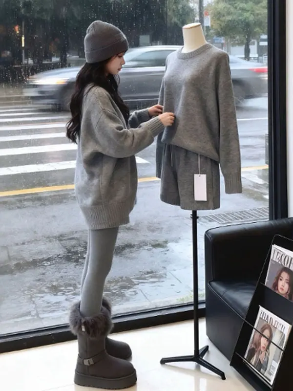 

Корейский вязаный свитер и шорты: комплект из двух предметов, свободный крой, уютный зимний модный женский ансамбль