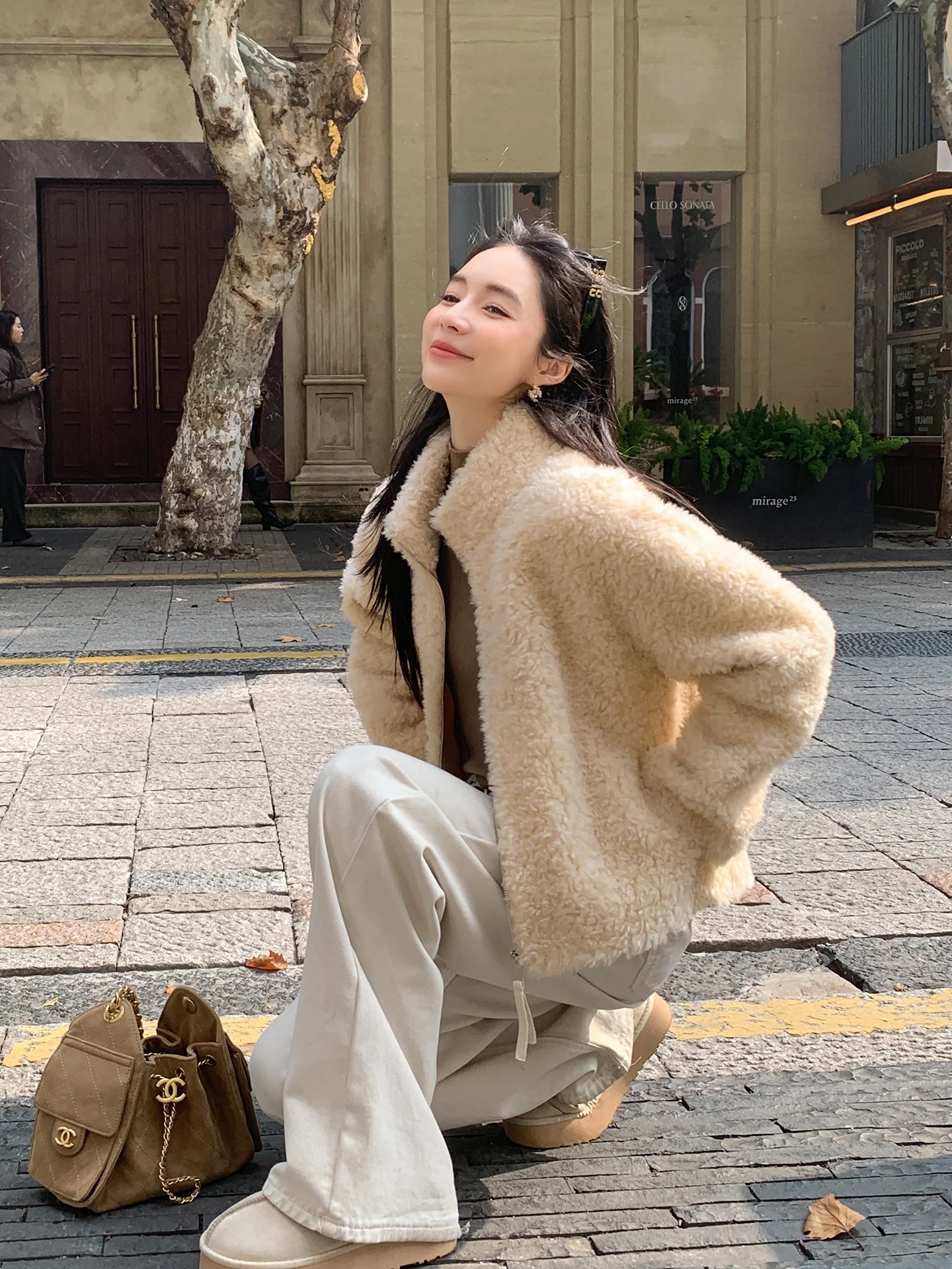 

Новая женская зимняя шуба из натурального меха ягненка с воротником-стойкой на молнии, из натуральной кожи, с меховой подкладкой