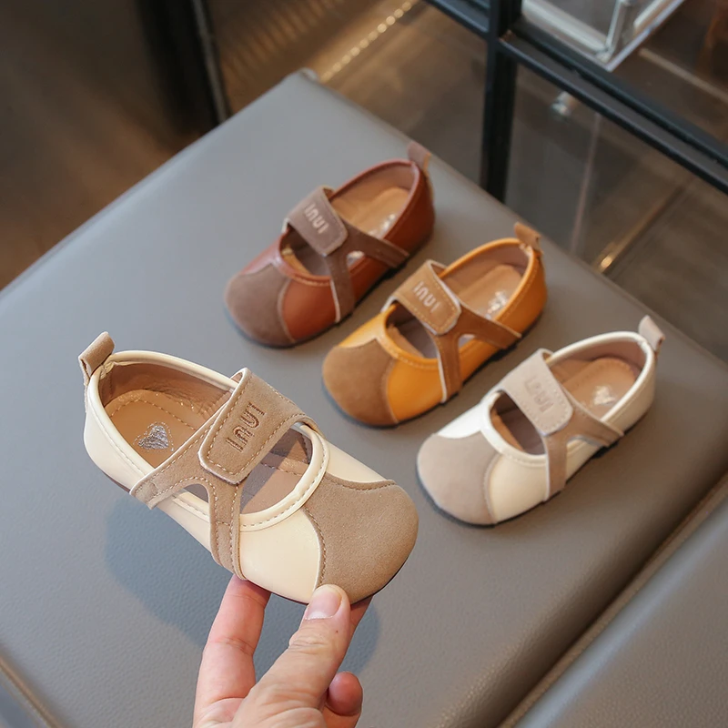 New Children's Student Soft-sole PU Leather Autumn Flat Shoes Stylish Princess Style Girls' Student Loafers Soft and Comfortable